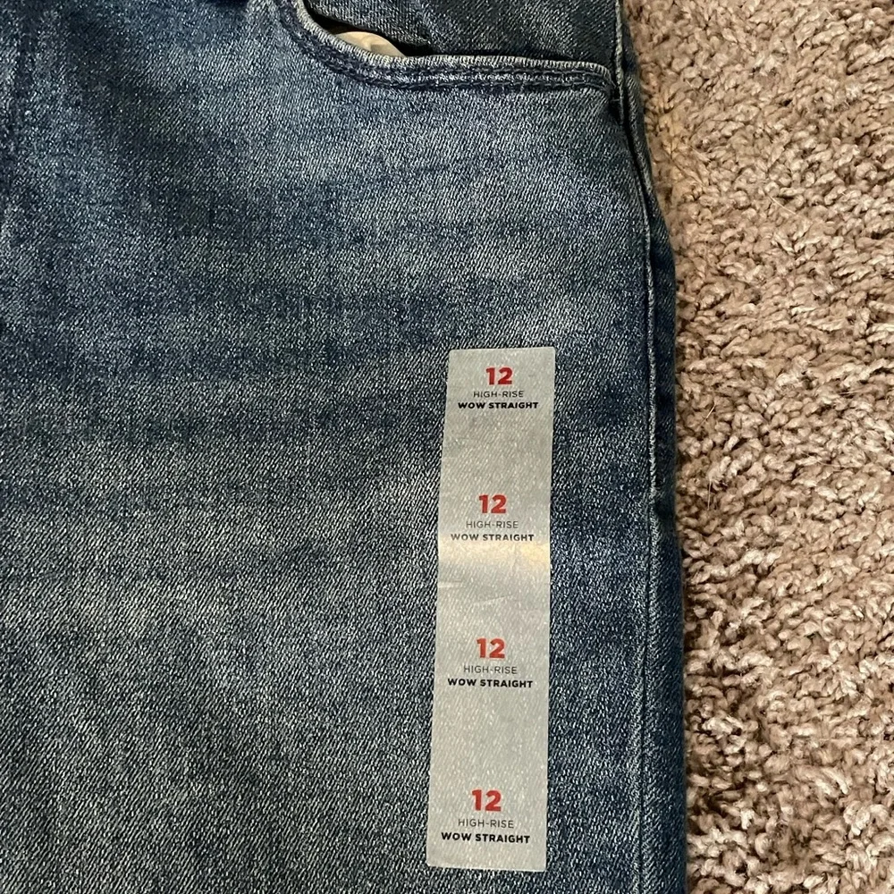 Old Navy High Rise Blue Jeans - Picture 2 of 5
